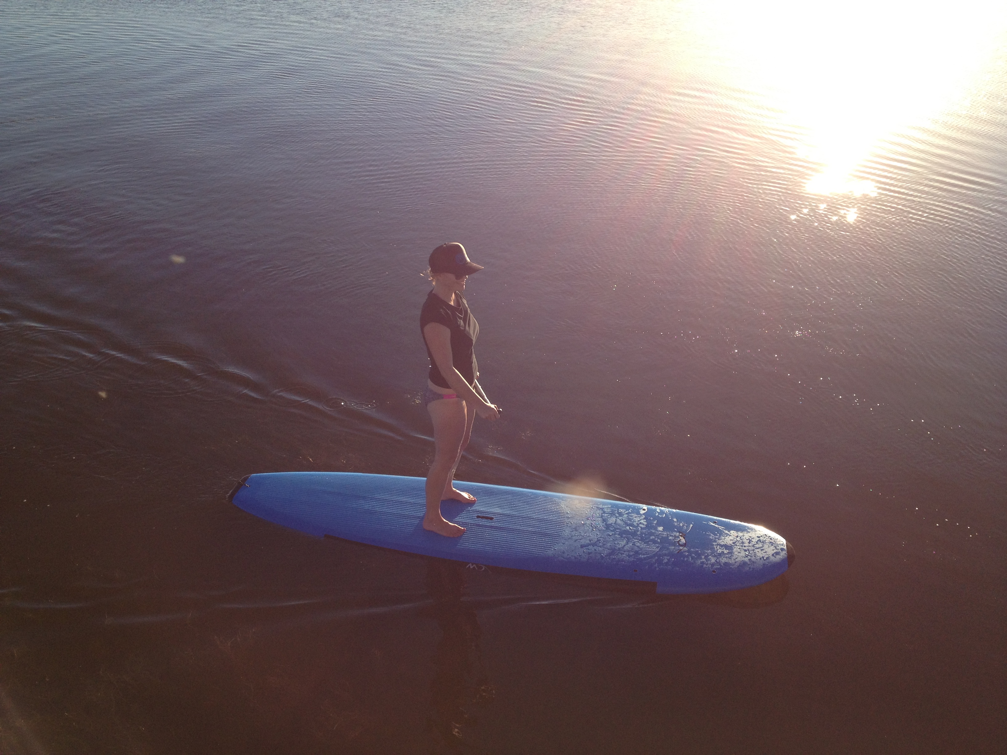surfpics/paddleboardmichelle.JPG